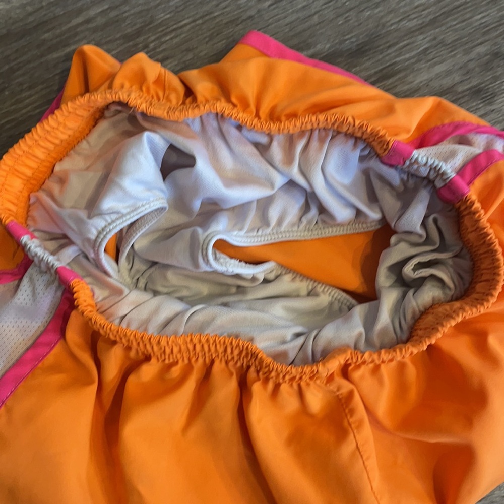 NIKE women’s running shorts, XS - Picture 6 of 8